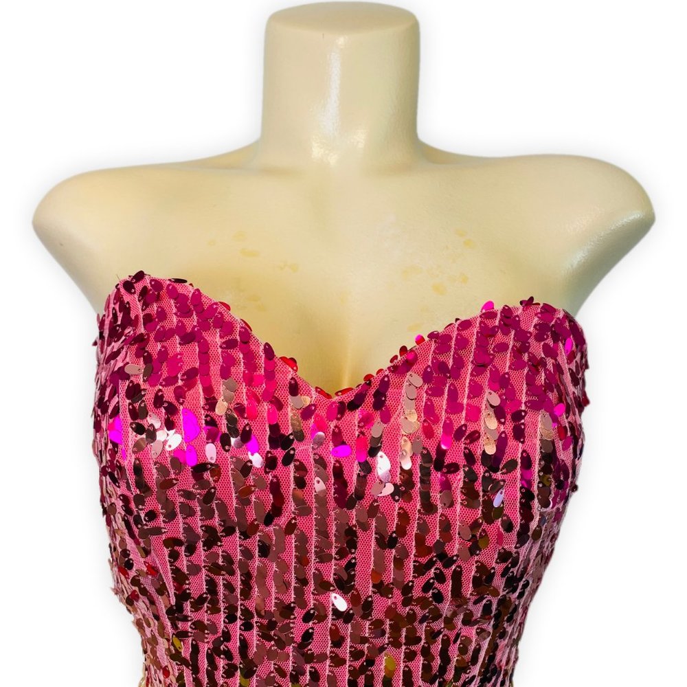 RACE KARIN Fully Ombre Sequined Strapless Open Lace Up Back Gown. SIZES 36/6 - Picture 5 of 10